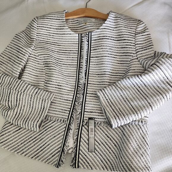 Tahari Striped Black and White Blazer - Picture 7 of 14